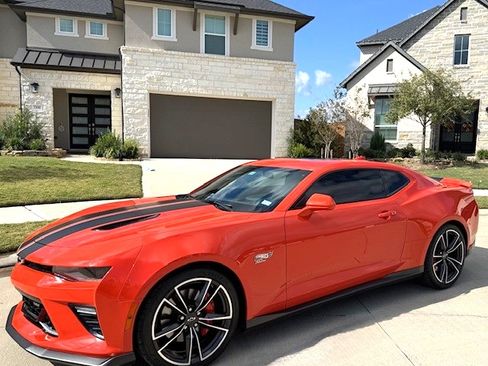 Used 2018 Chevrolet Camaro SS w/ Hot Wheels Edition image 4