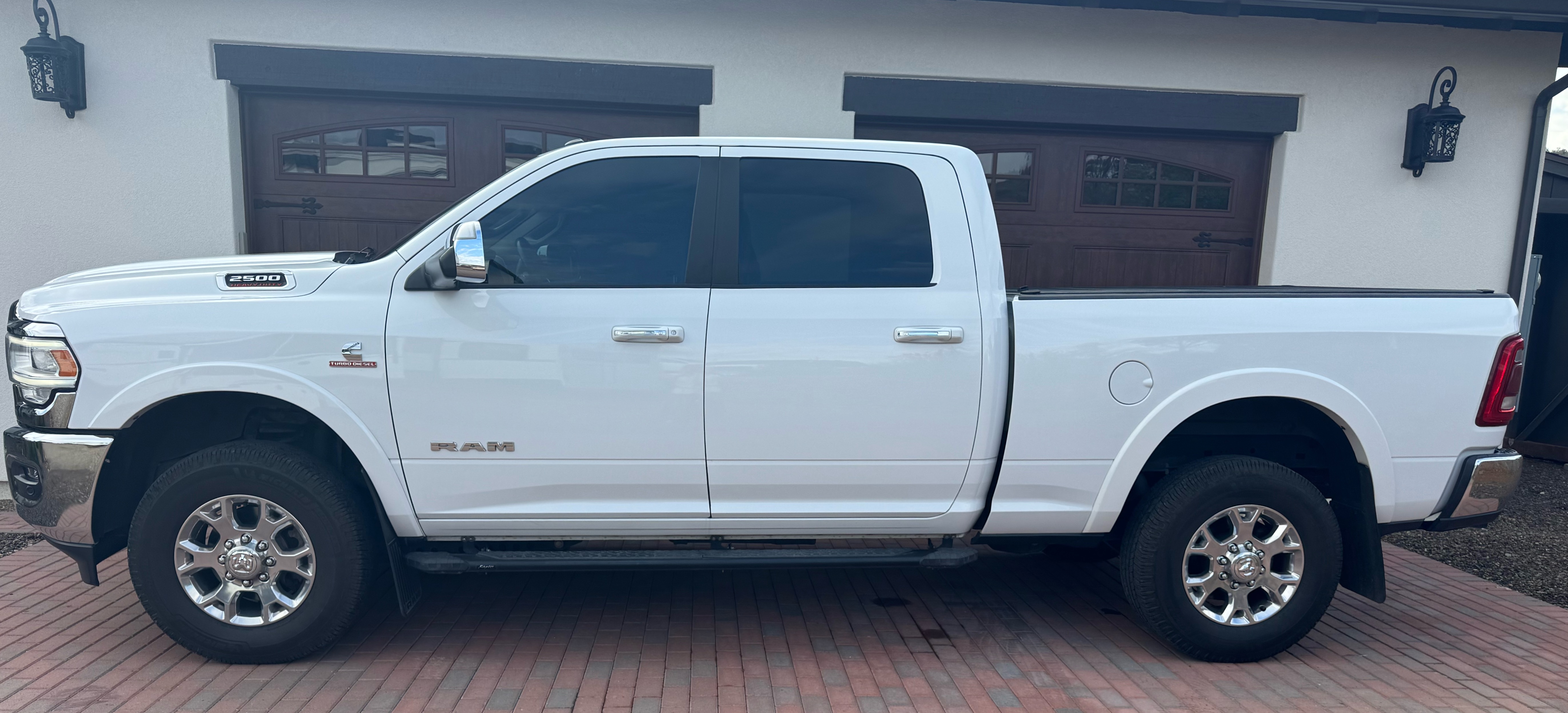 Used 2020 RAM 2500 Laramie AWD/4WD image 2
