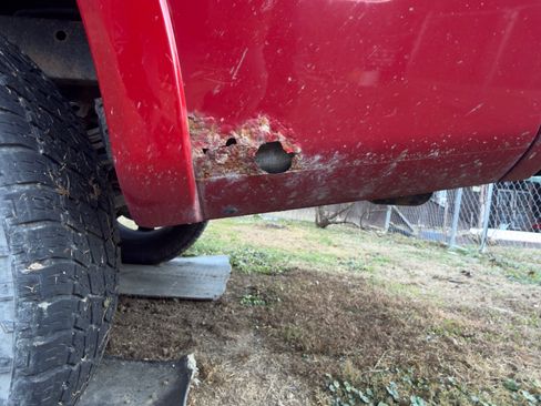 Used 2012 Nissan Titan SV w/ Sport Appearance Pkg image 12