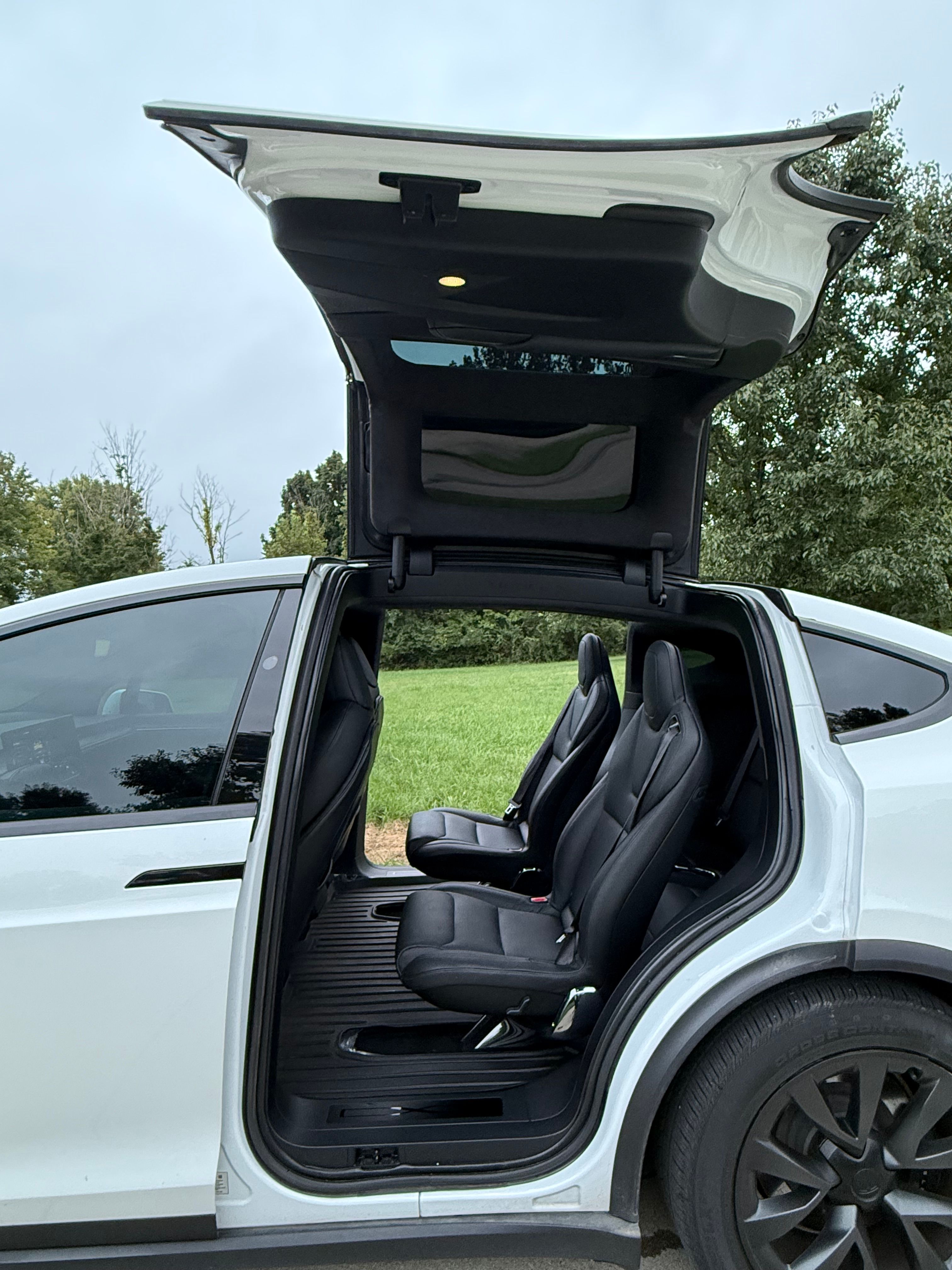 Used 2023 Tesla Model X AWD/4WD image 10
