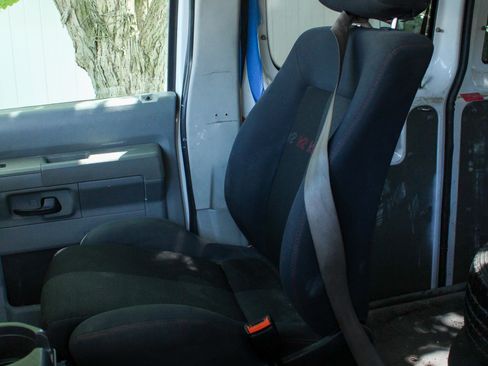 Used 2009 Ford E-250 and Econoline 250 RWD image 28