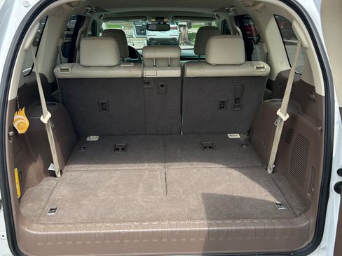 Used 2016 Lexus GX 460 w/ Premium Package AWD/4WD image 27