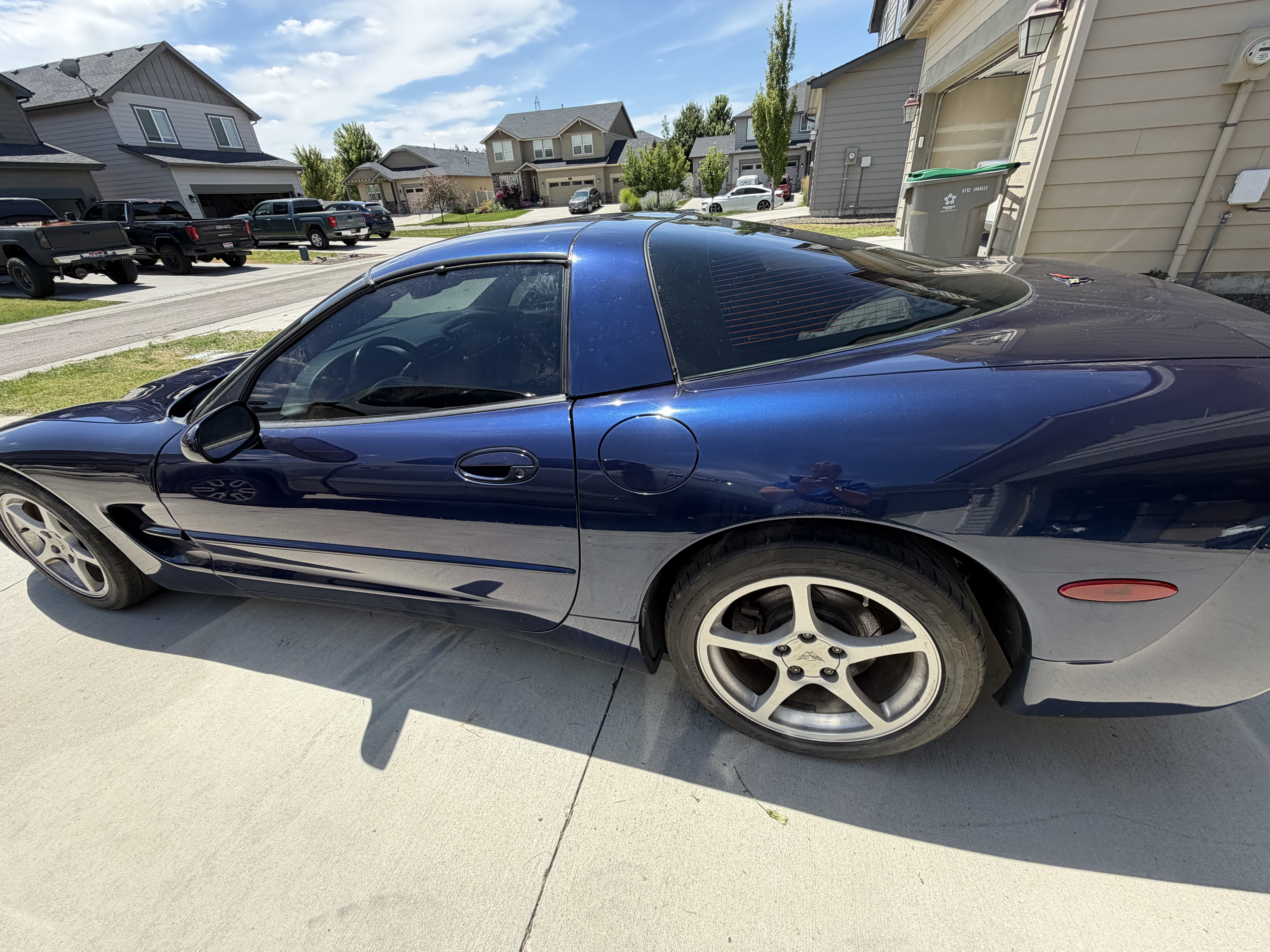 Used 2000 Chevrolet Corvette Coupe RWD image 12