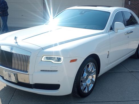 Used 2015 Rolls-Royce Ghost image 4