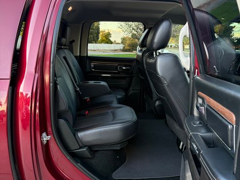 Used 2017 RAM 1500 Laramie w/ Convenience Group image 9