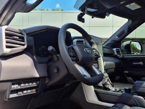 Used 2025 Toyota Tundra Platinum image 10
