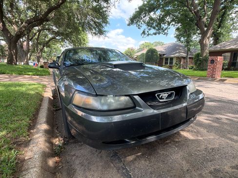 Used 2004 Ford Mustang Premium RWD image 1