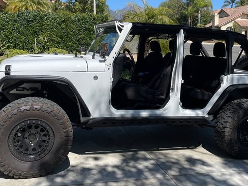 Used 2017 Jeep Wrangler Unlimited Sport image 5