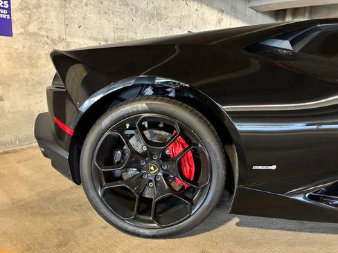 Used 2015 Lamborghini Huracan LP 610-4 image 8