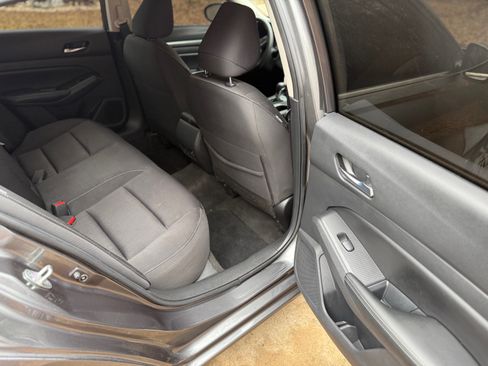 Used 2022 Nissan Altima 2.5 SV image 10