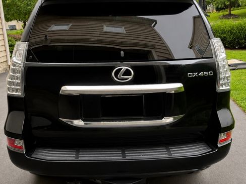 Used 2023 Lexus GX 460 Premium w/ Premium Package AWD/4WD image 4