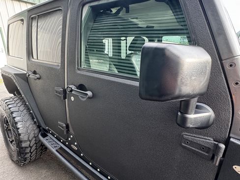 Used 2016 Jeep Wrangler Unlimited Rubicon image 20