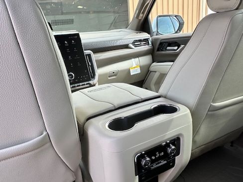 Used 2026 GMC Yukon XL Denali w/ LPO, Floor Liner Package image 24