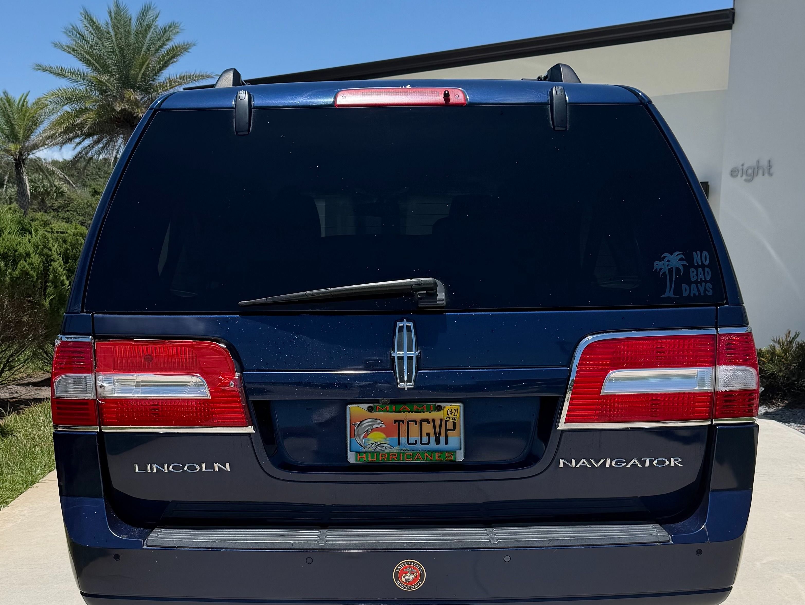 Used 2010 Lincoln Navigator L 4WD image 6