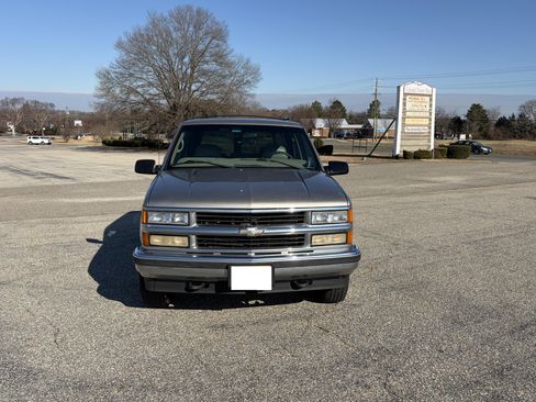 Used 1999 Chevrolet Tahoe Z71 w/ Preferred Equipment Group image 12