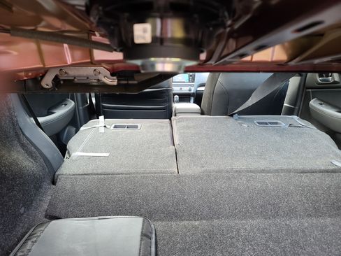 Used 2017 Subaru Legacy 3.6R Limited image 9