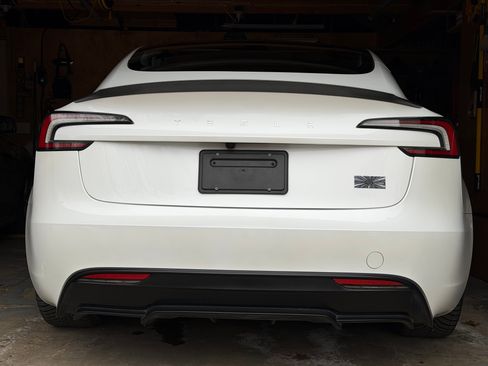 Used 2025 Tesla Model 3 Performance image 13