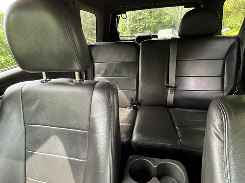 Used 2010 Ford Escape Limited AWD/4WD image 5