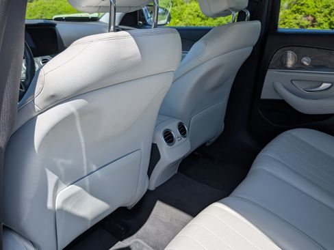 Used 2022 Mercedes-Benz E 350 Sedan image 10