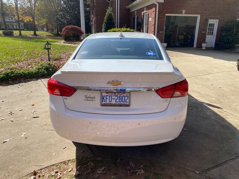 Used 2017 Chevrolet Impala LT w/ Leather Package image 8
