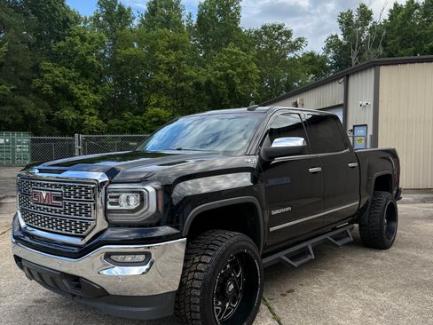 Used 2017 GMC Sierra 1500 SLT AWD/4WD image 1