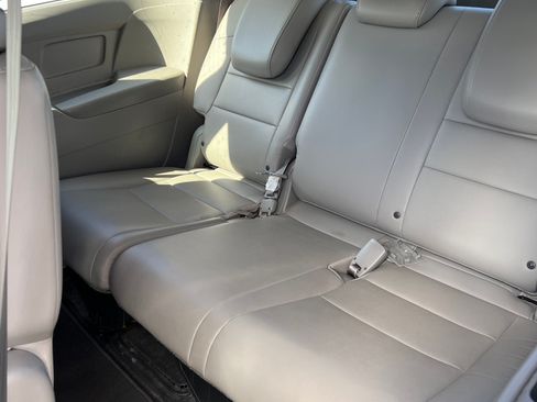 Used 2015 Honda Odyssey EX-L image 12