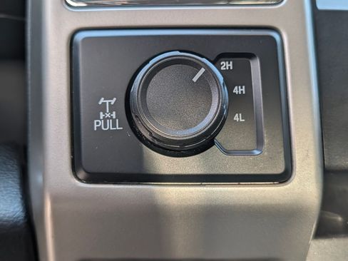 Used 2018 Ford F250 Lariat w/ Lariat Ultimate Package AWD/4WD image 24