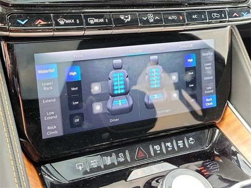 Used 2022 Jeep Grand Wagoneer Series III w/ Rear Seat Video Group 1 image 23