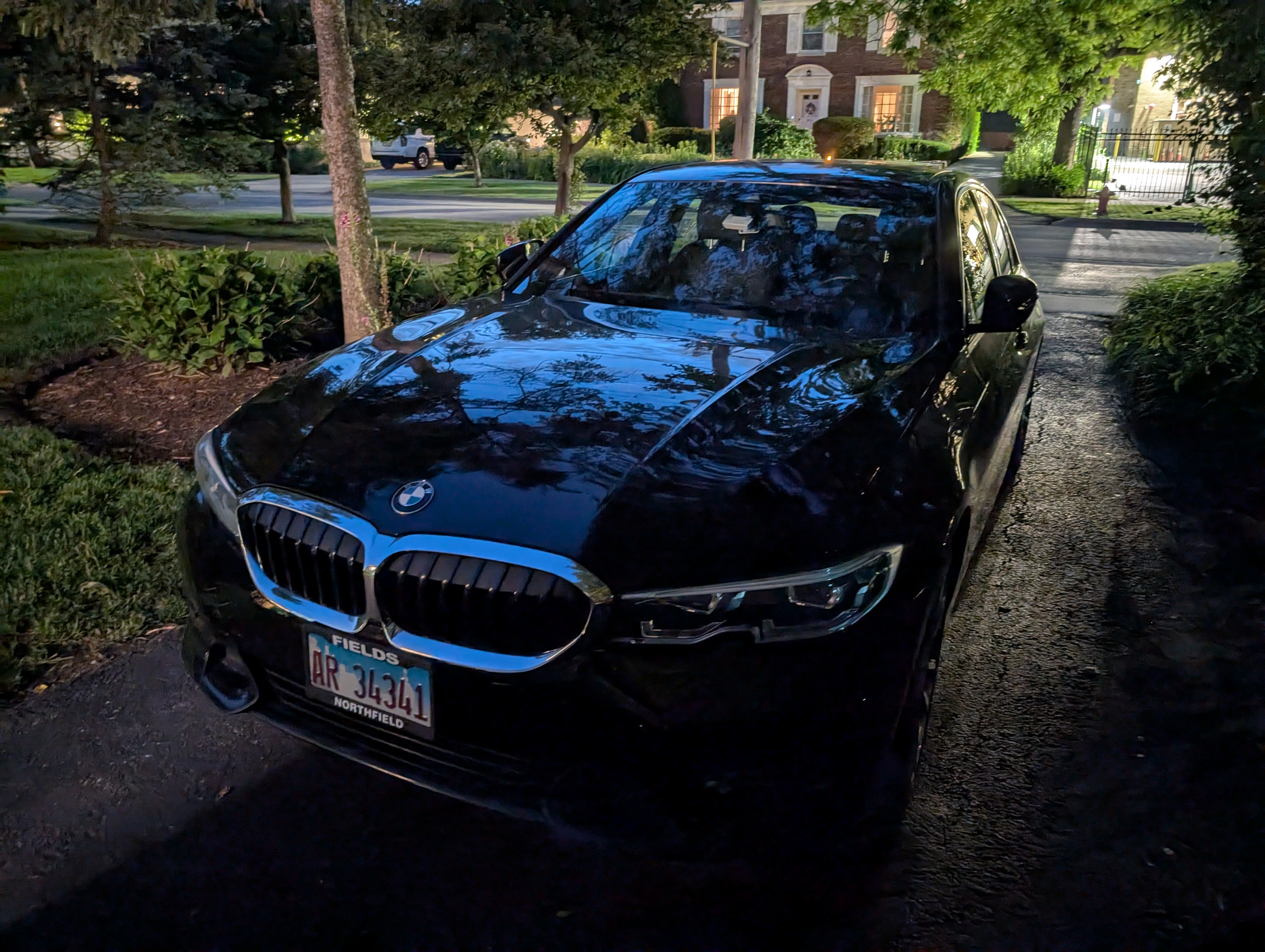 Used 2020 BMW 330i xDrive Sedan w/ Convenience Package AWD/4WD image 2