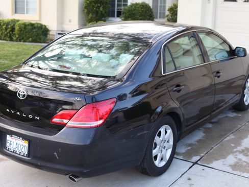 Used 2005 Toyota Avalon XL image 10