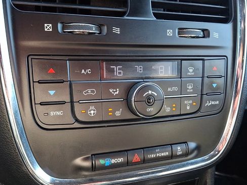 Used 2017 Dodge Grand Caravan GT FWD image 13