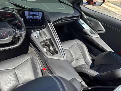 Used 2022 Chevrolet Corvette Stingray Premium Conv w/ Z51 Performance Package image 10