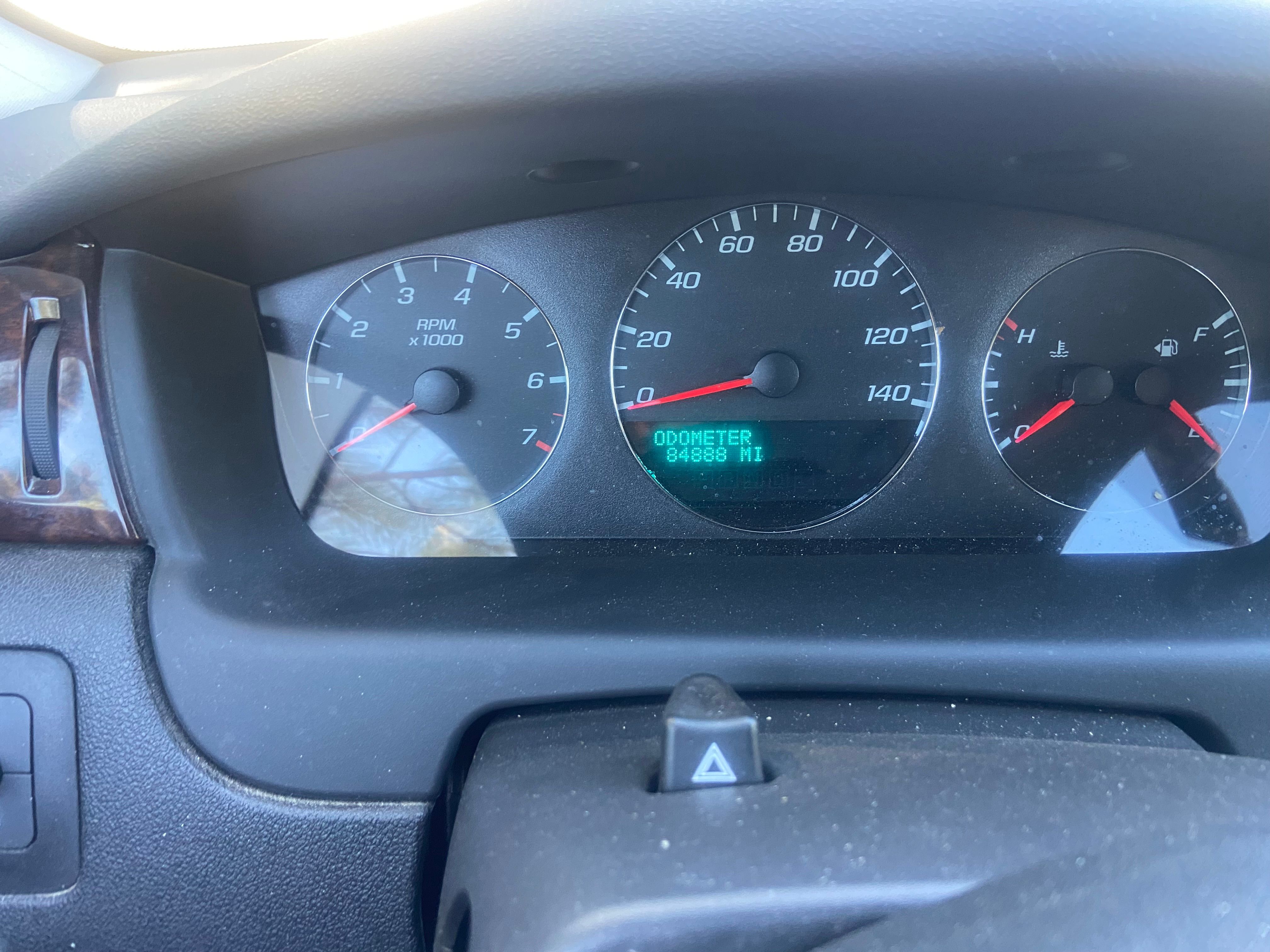 Used 2015 Chevrolet Impala LT w/ LT Sunroof Package FWD image 11