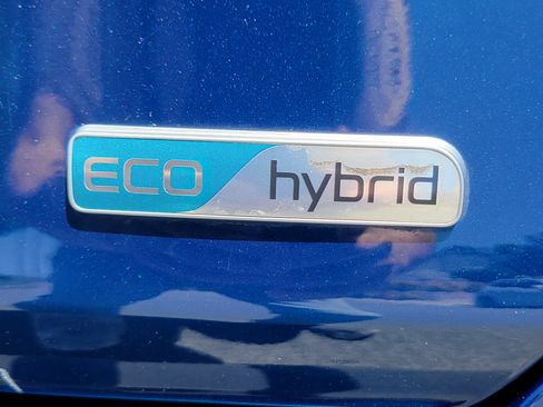 Used 2017 Kia Niro Touring w/ Advanced Technology Package image 13