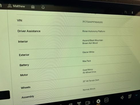 Used 2026 Rivian R1T Premium image 13