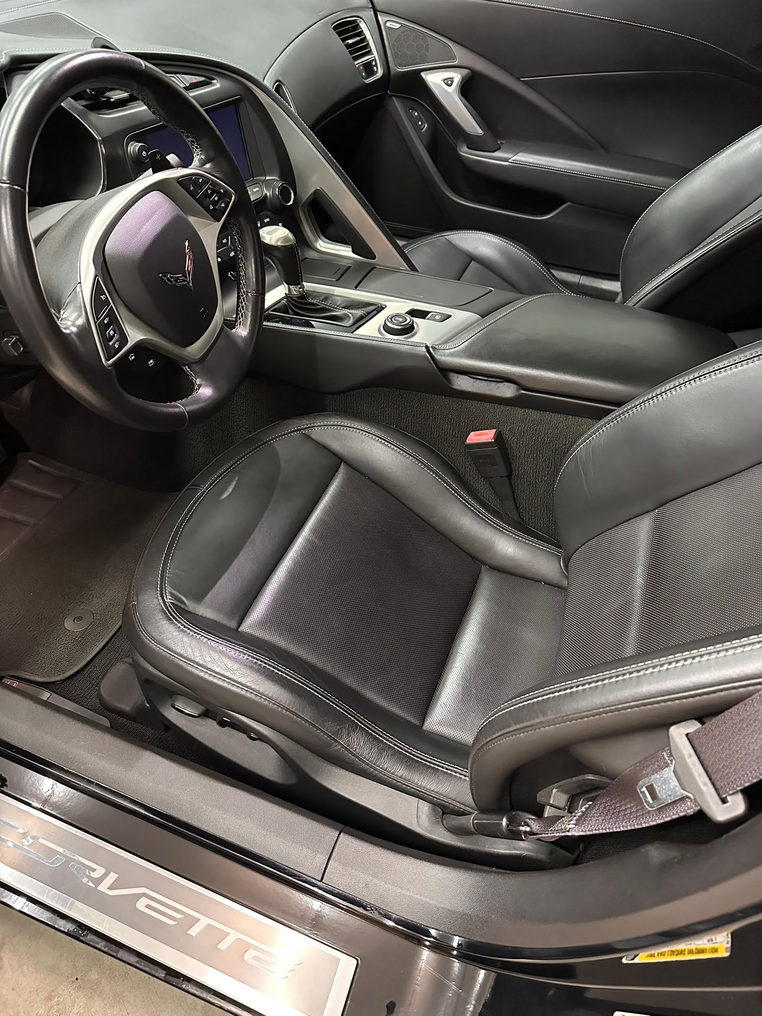 Used 2014 Chevrolet Corvette Stingray Convertible w/ 3LT Preferred Equipment Group RWD image 8