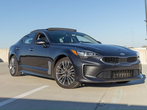Used 2019 Kia Stinger Premium image 9