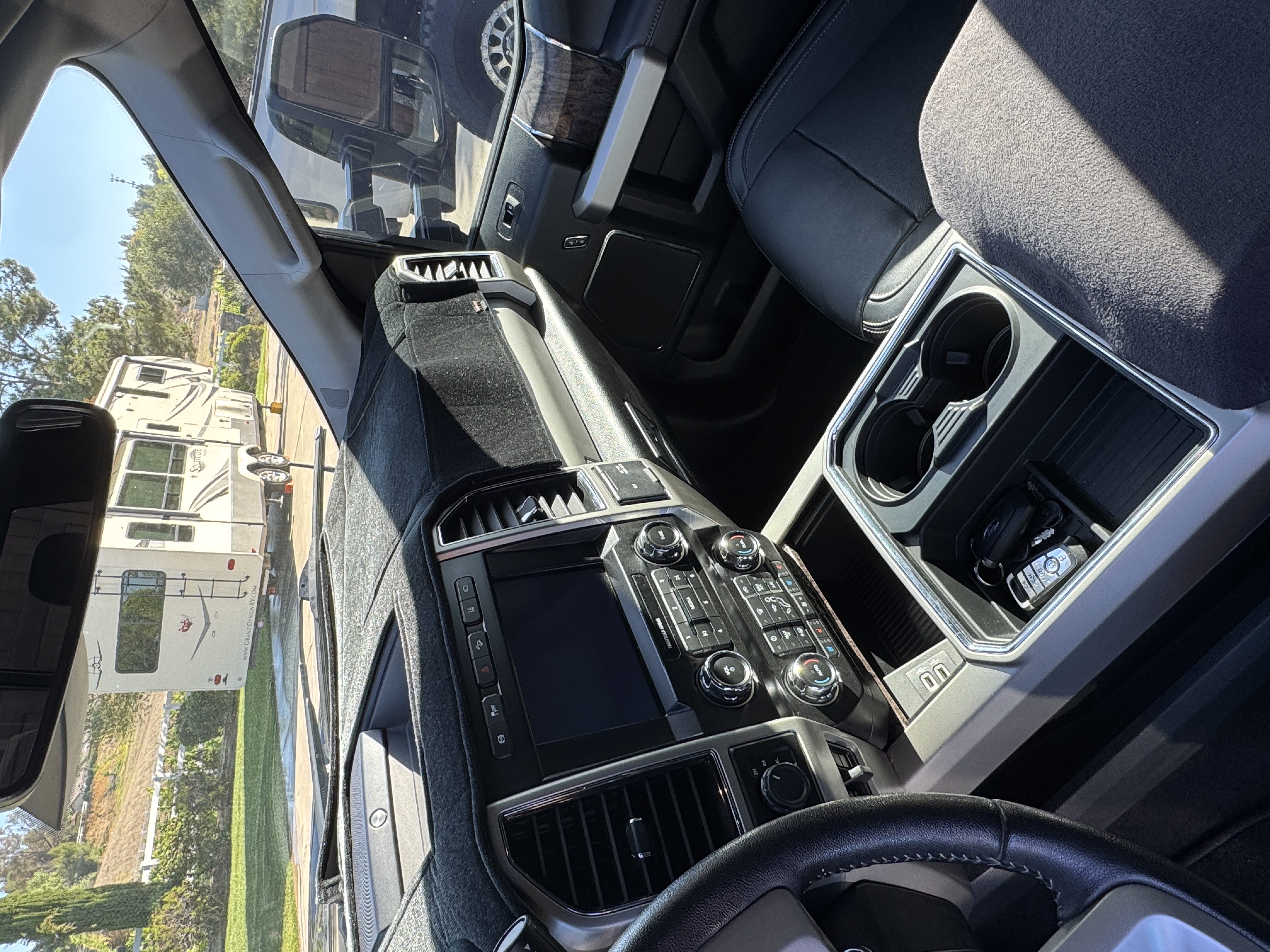 Used 2019 Ford F350 Lariat w/ Lariat Ultimate Package AWD/4WD image 18