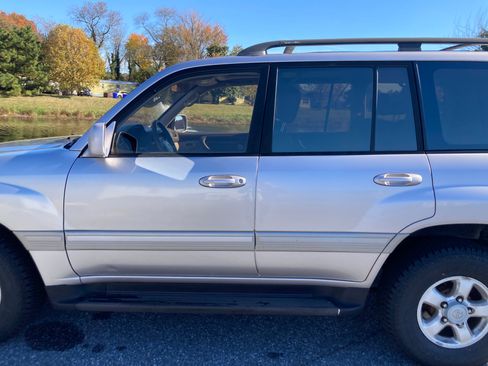 Used 1999 Toyota Land Cruiser image 4