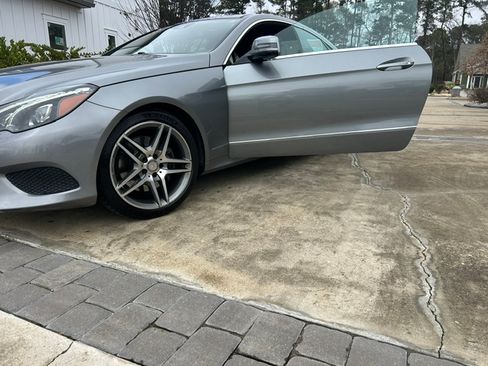 Used 2015 Mercedes-Benz E 400 4MATIC Coupe image 10