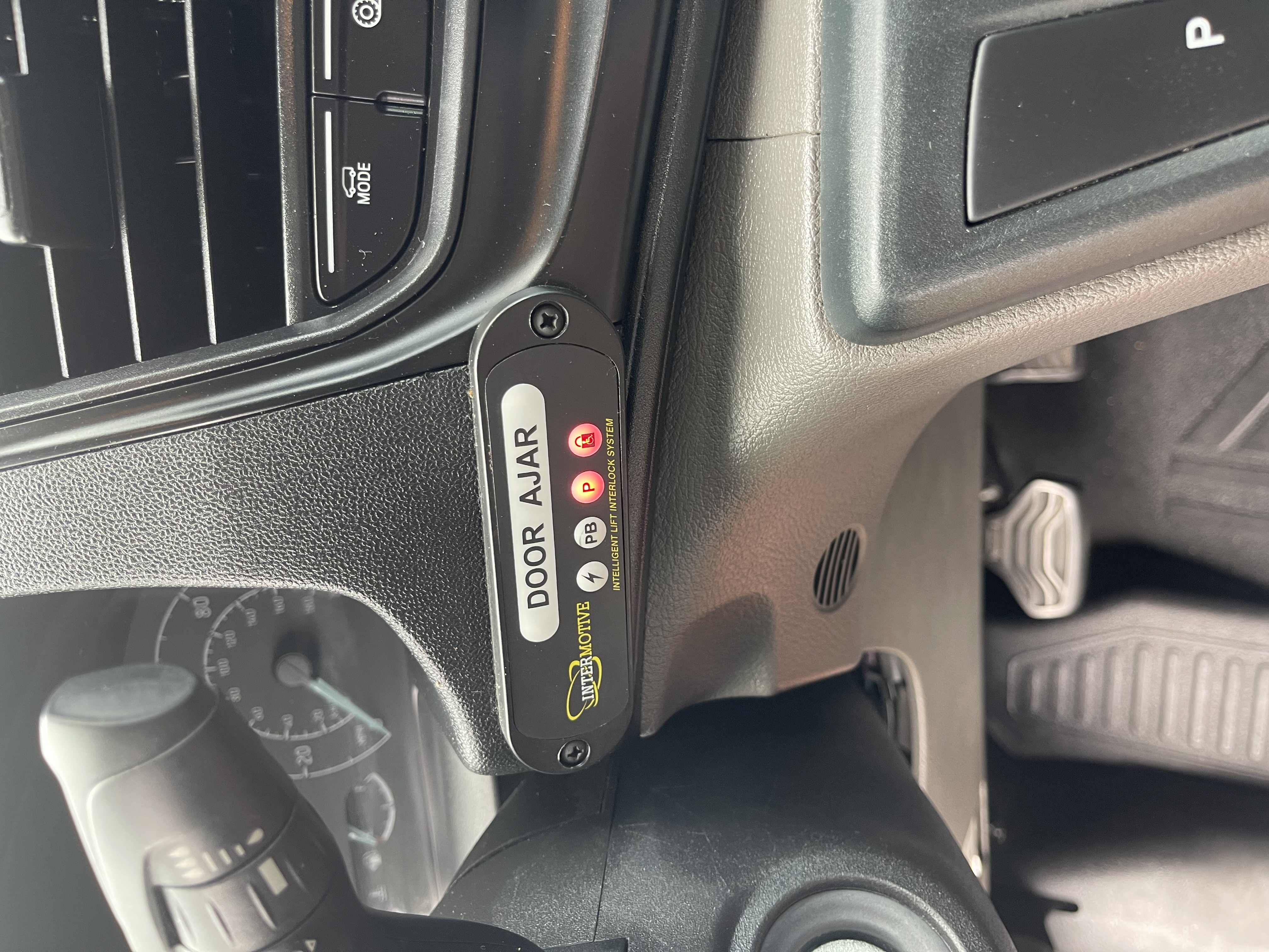 Used 2020 Ford Transit 150 XL RWD image 14