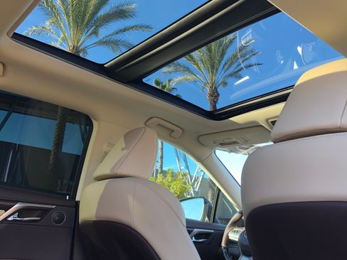 Used 2020 Lexus RX 450h AWD w/ Luxury Package image 23