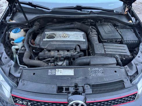 Used 2010 Volkswagen GTI 4-Door image 17