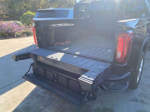 Used 2021 GMC Sierra 1500 Denali w/ Denali Ultimate Package image 11