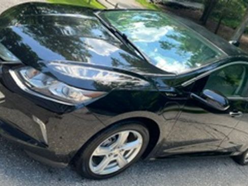 Used 2017 Chevrolet Volt LT w/ Comfort Package FWD image 14