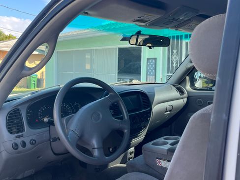 Used 2002 Toyota Tundra SR5 image 6