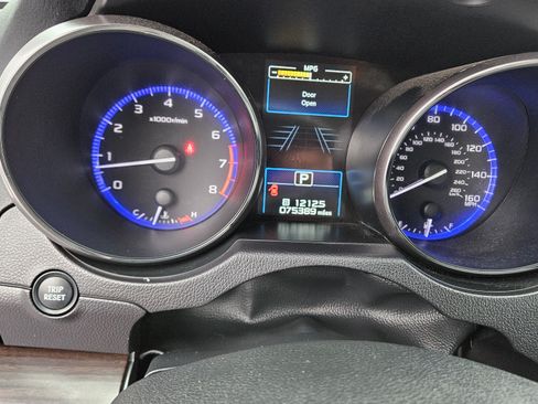 Used 2017 Subaru Legacy 3.6R Limited image 11