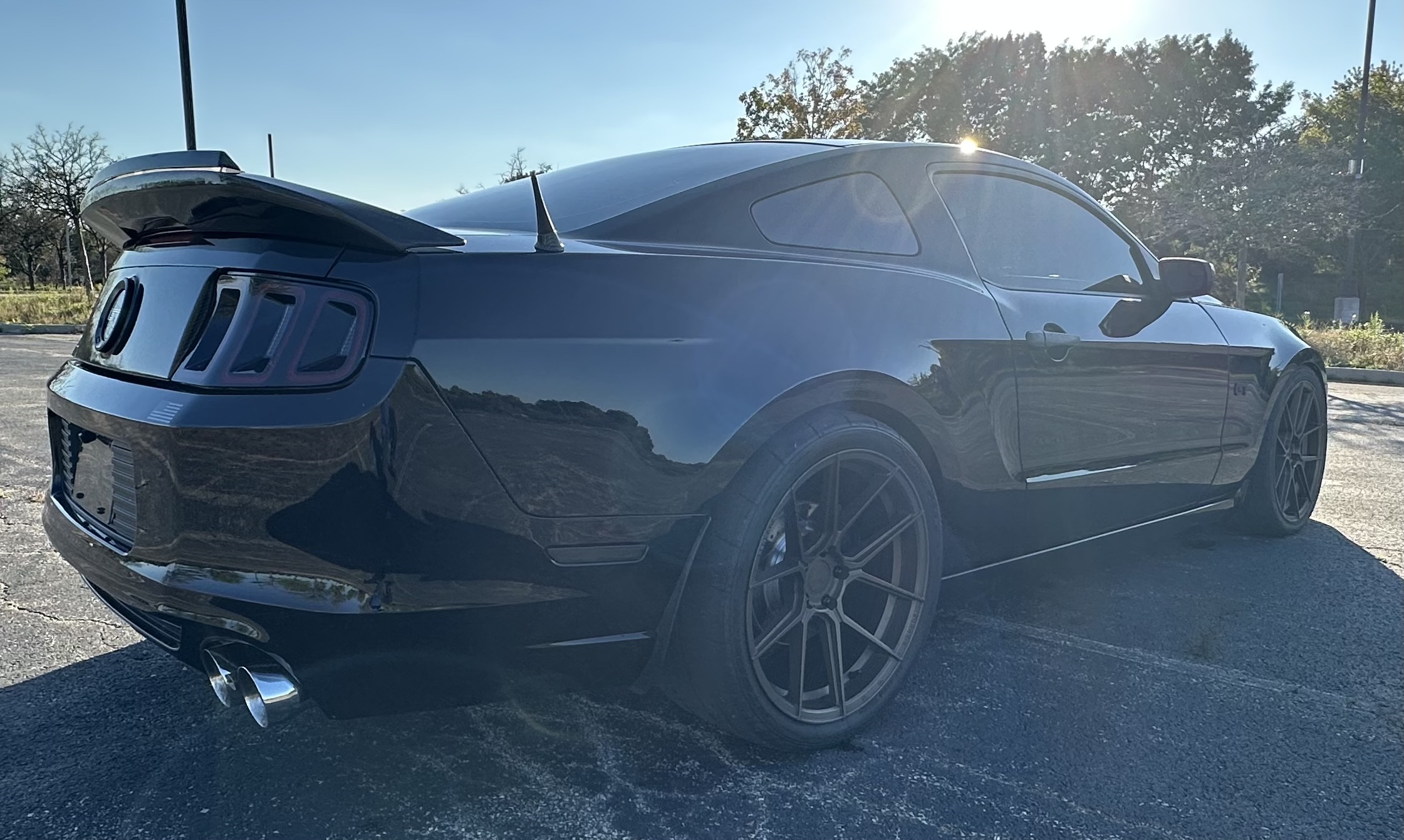 Used 2014 Ford Mustang GT RWD image 13
