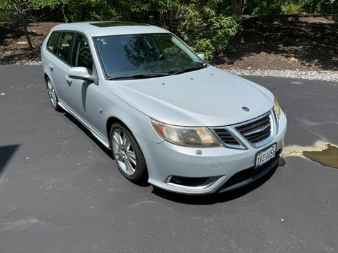 Used 2008 Saab 9-3 Aero w/ Touring Package FWD image 4