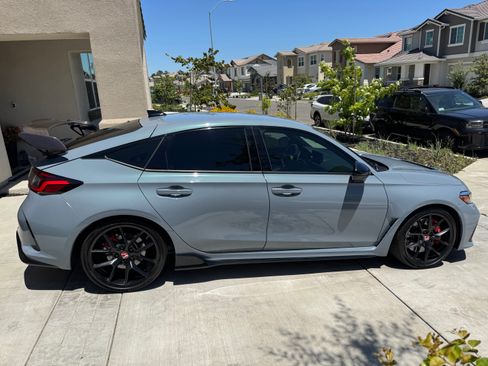 Used 2023 Honda Civic Type R image 6